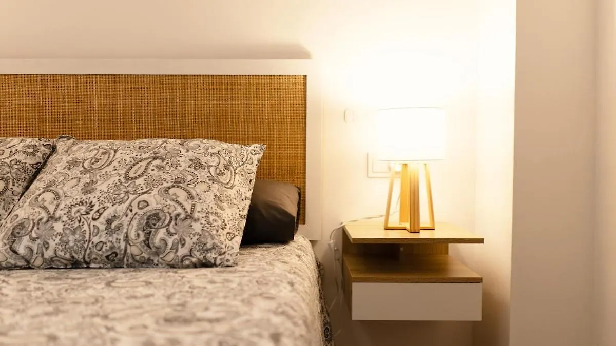 Seahomes Vacations - Seafront Mediterranean Ap & Pkg Blanes 0*,